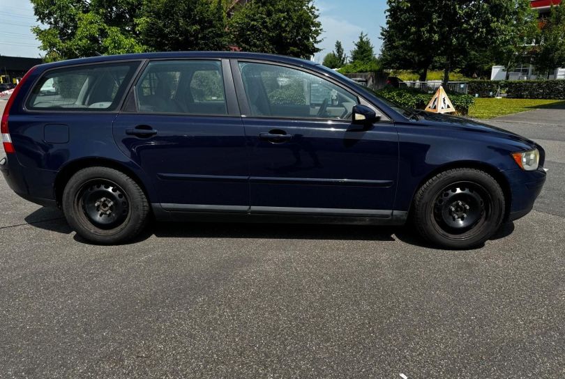 VOLVO V50 2.4I, Usagé, Suisse, Hunenberg