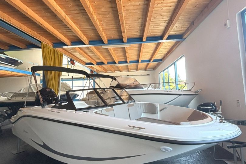 Quicksilver 525 Axess, Switzerland, Caslano