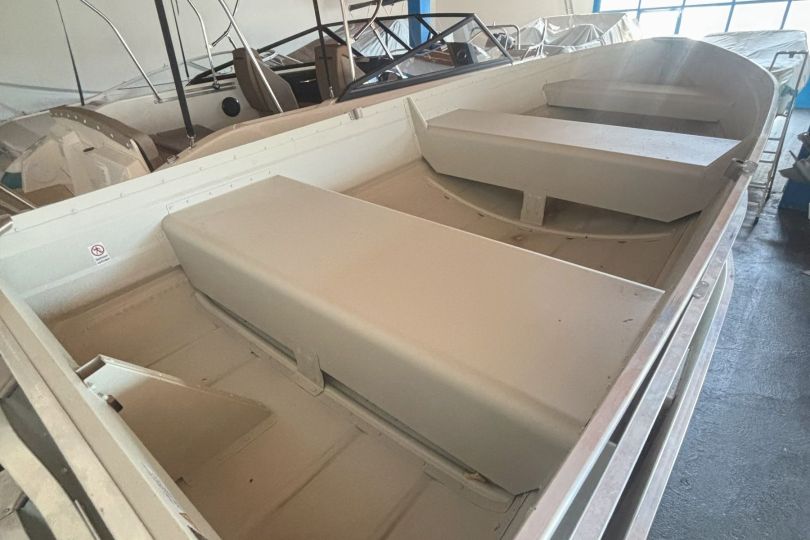 Marine 400S, Svizzera, Caslano