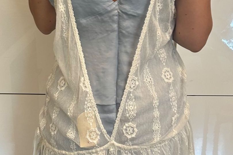 Bellissimo nuovo vestito Pinko, Schweiz, Chiasso