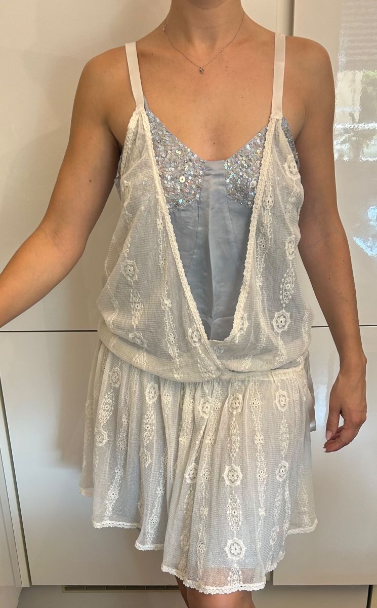 Bellissimo nuovo vestito Pinko, Schweiz, Chiasso