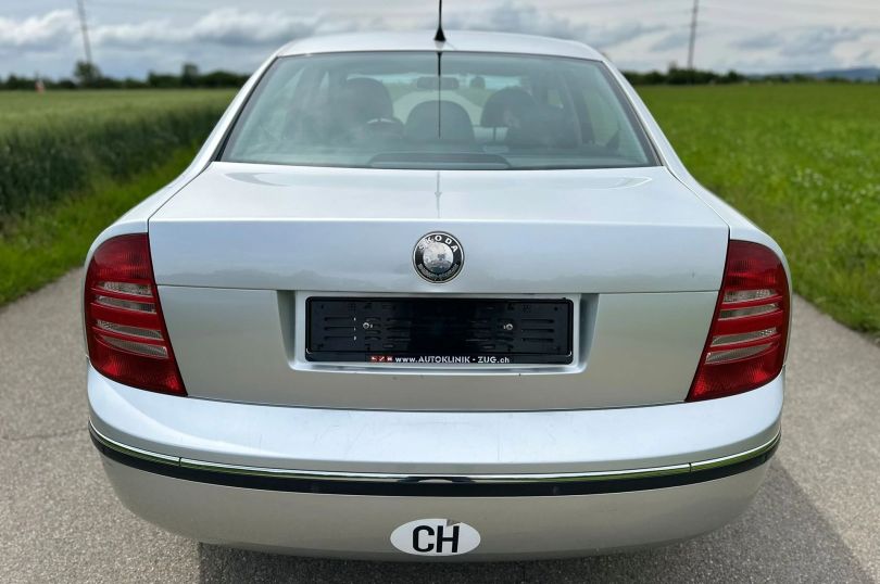 SKODA Superb 2.8 V6 Elegance, Gebraucht, Schweiz, Hunenberg