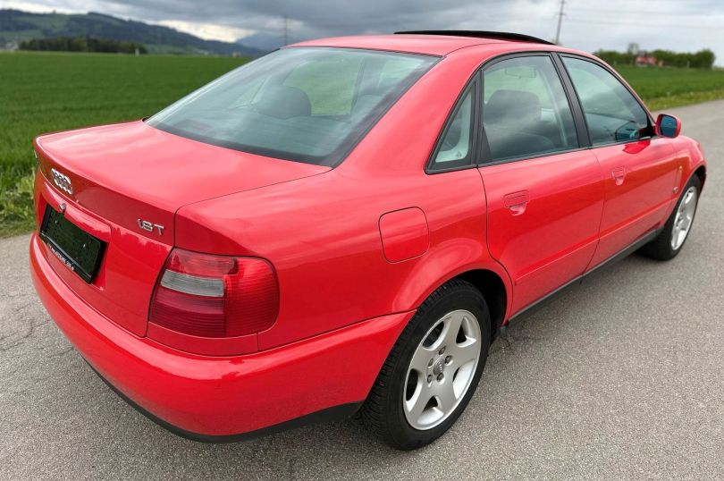 AUDI A4 1.8 T, Usagé, Suisse, Hunenberg