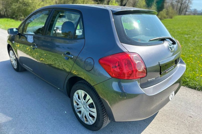 TOYOTA Auris 1.6 Style, Usato, Svizzera, Hunenberg