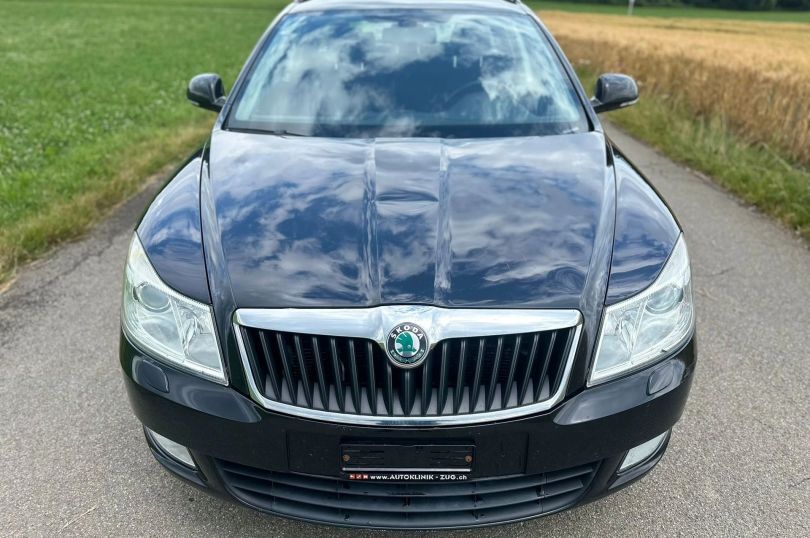 SKODA Octavia Combi 1.8 TSI Elegance 4x4, Used, Switzerland, Hunenberg