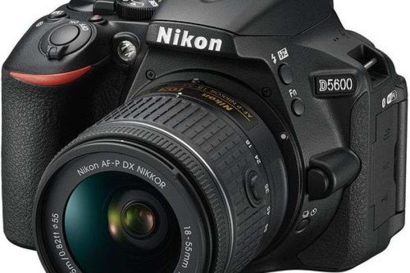 Nikon D5600 DSLR Camera with 18-55mm Lens, Schweiz, Zurich Kostenlose Kleinanzeigen in der Schweiz