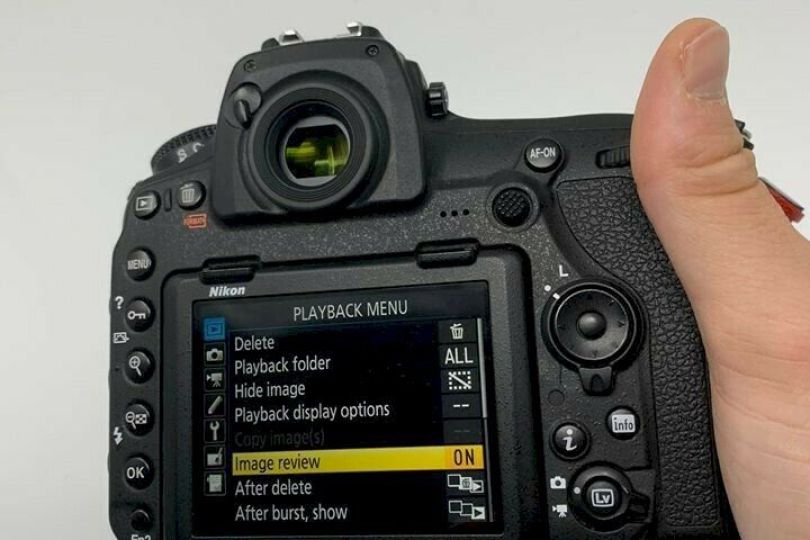 Nikon D850 Gehäuse mit Schultergurt, Schweiz, St. Moritz