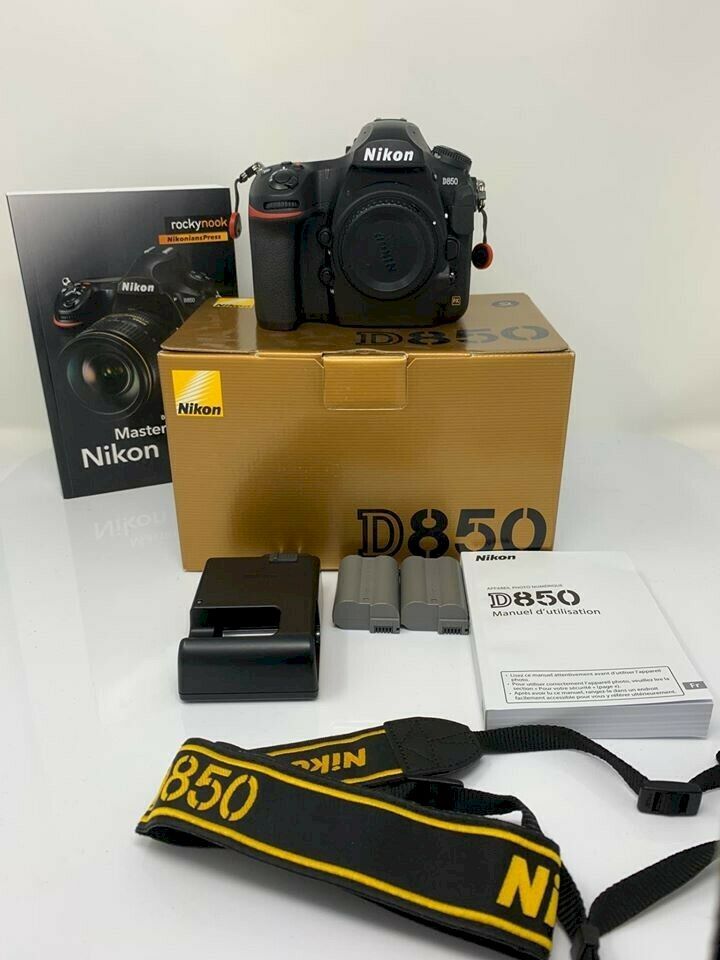 Nikon D850 Gehäuse mit Schultergurt, Schweiz, St. Moritz