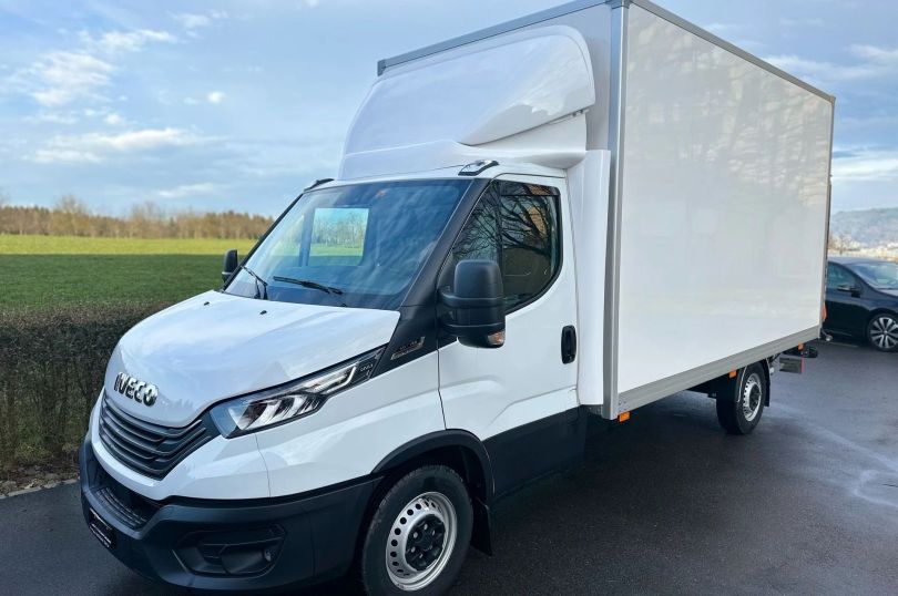 IVECO 35 S 18H A8, Usagé, Suisse, Hunenberg
