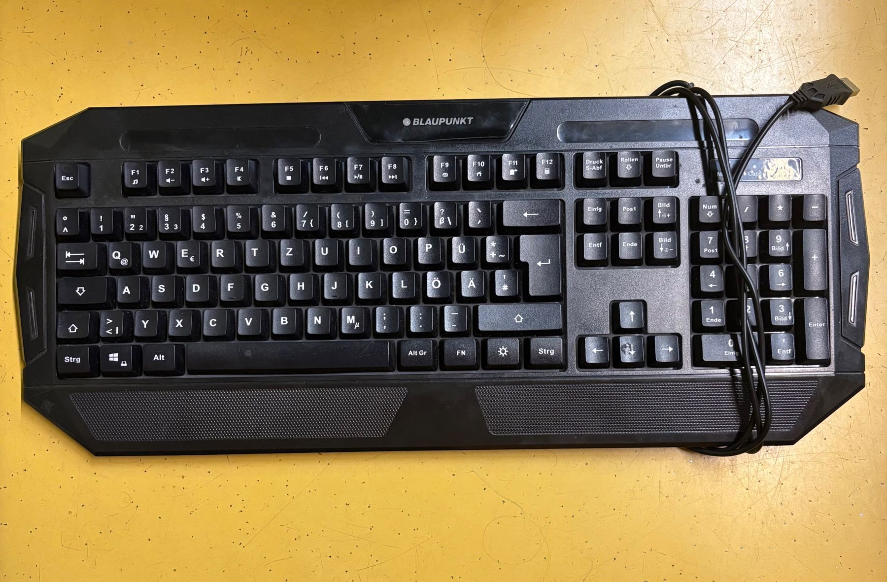 Lightweight keyboard, Suisse, Crans-pres-Celigny