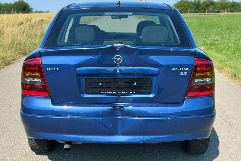 OPEL Astra 2.2i 16V Edition 2000, Usagé, Suisse, Hunenberg