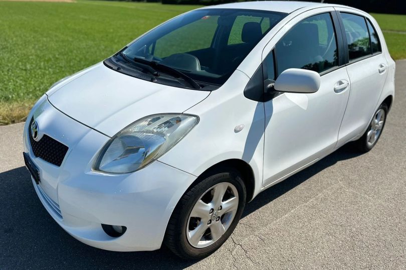 TOYOTA Yaris 1.3 Linea Luna, Used, Switzerland, Hunenberg