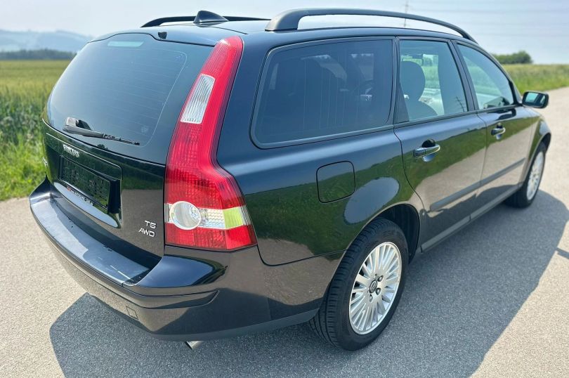 VOLVO V50 T5 AWD Momentum, Usagé, Suisse, Hunenberg