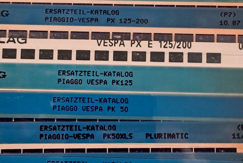 Classeur con le fiches Piaggio 1982 più serie di c, Used, Switzerland, Riva San Vitale
