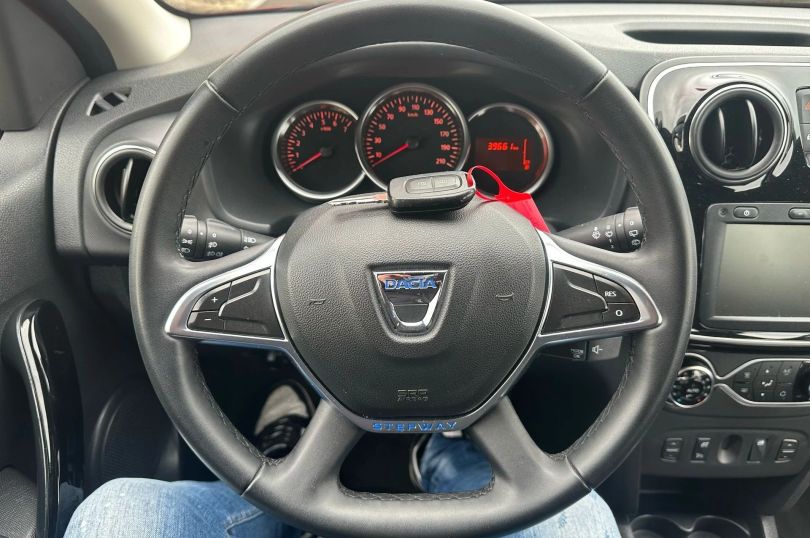DACIA Sandero Tce 90 Stepway Automatic, Usagé, Suisse, Hunenberg