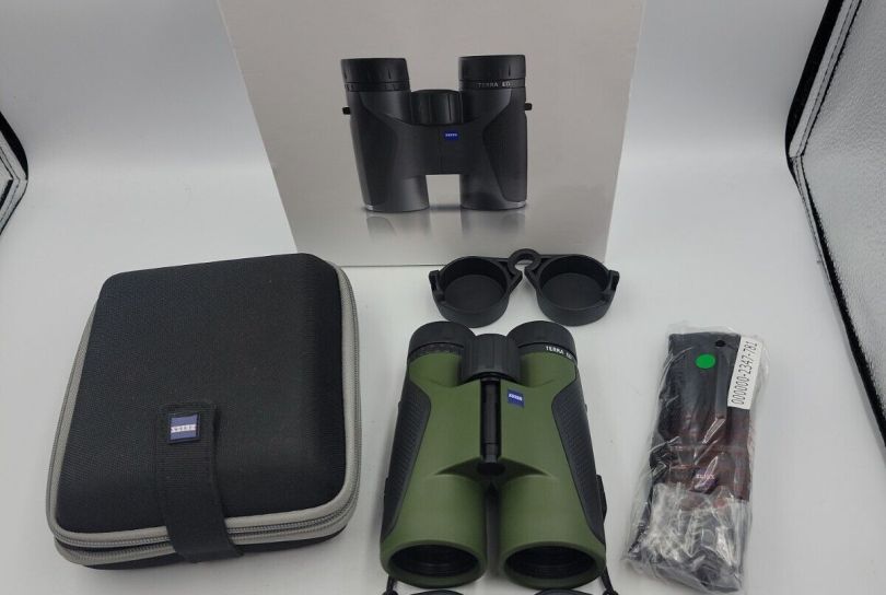 ZEISS Terra ED 10x 42 MM Binoculars, Suisse, Lausanne