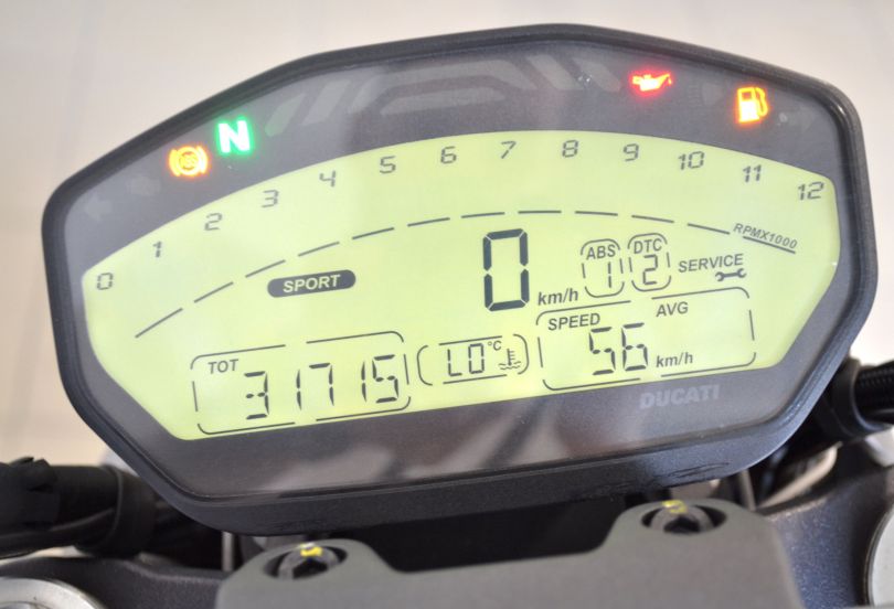 DUCATI Monster 821, Usato, Svizzera, Camorino