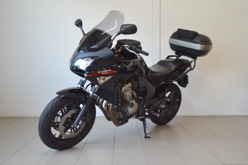 HONDA CBF 600 S, Used, Switzerland, Camorino