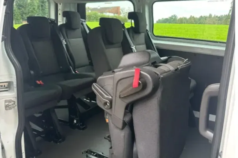 Ford Transit Custom Personentransport (9 Plätze), 30,00 CHF, Svizzera, Hunenberg