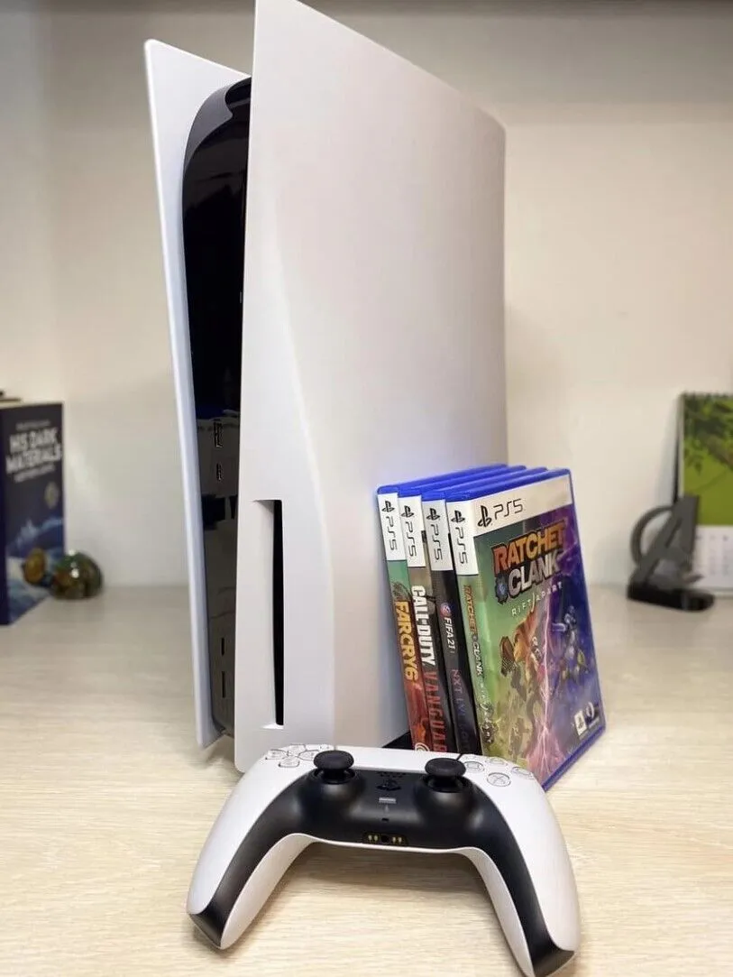 Sony PlayStation 5 Disc Edition mit 4 Spielen, Schweiz, Gland