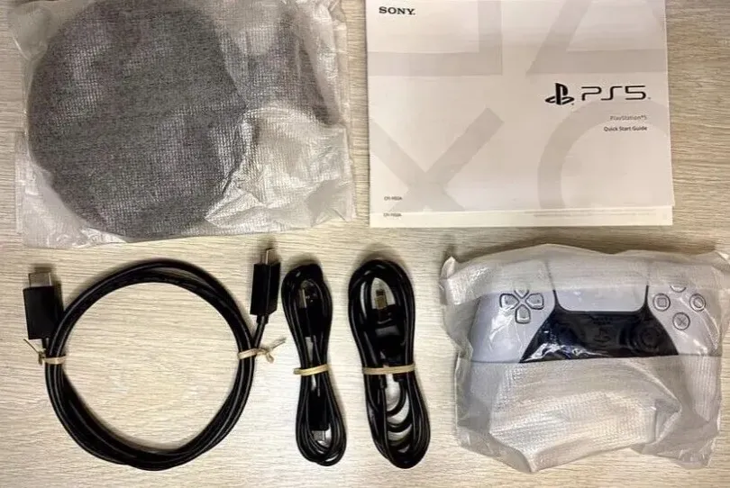 Sony PlayStation 5 Disc Edition mit 4 Spielen, Schweiz, Gland