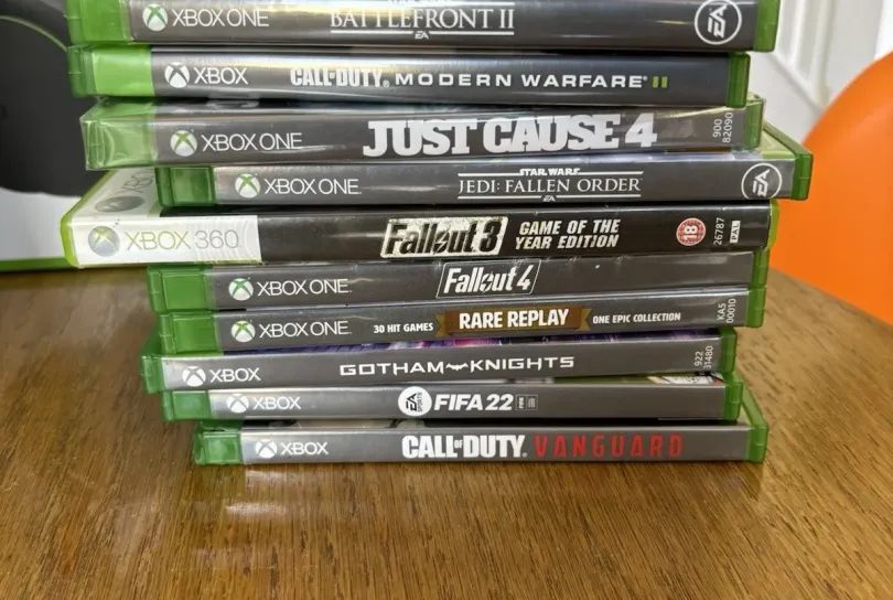 Xbox Series X 1 TB SSD, 10 Spiele und Headset, Svizzera, Gland