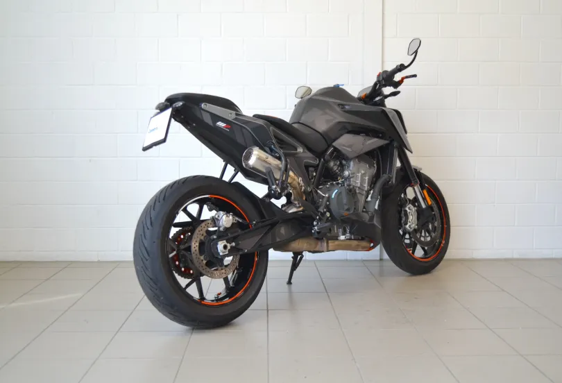 KTM 790 Duke L, Usagé, Suisse, Camorino