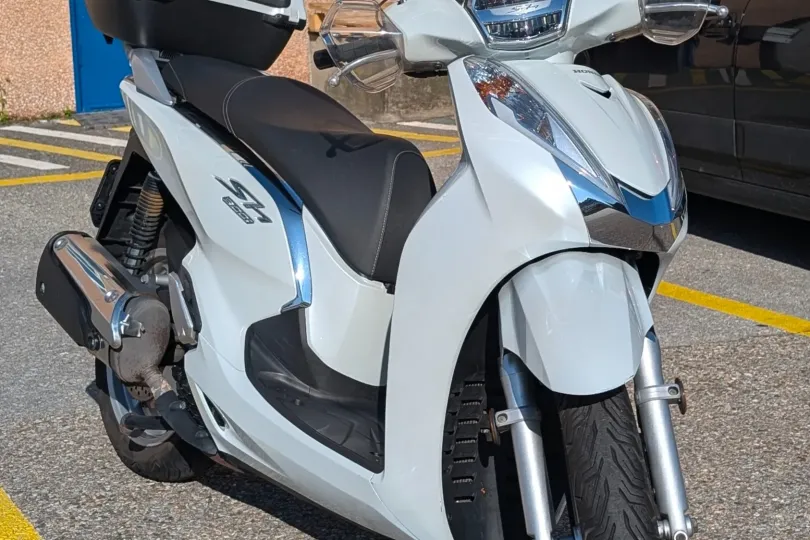 HONDA SH300A , Schweiz