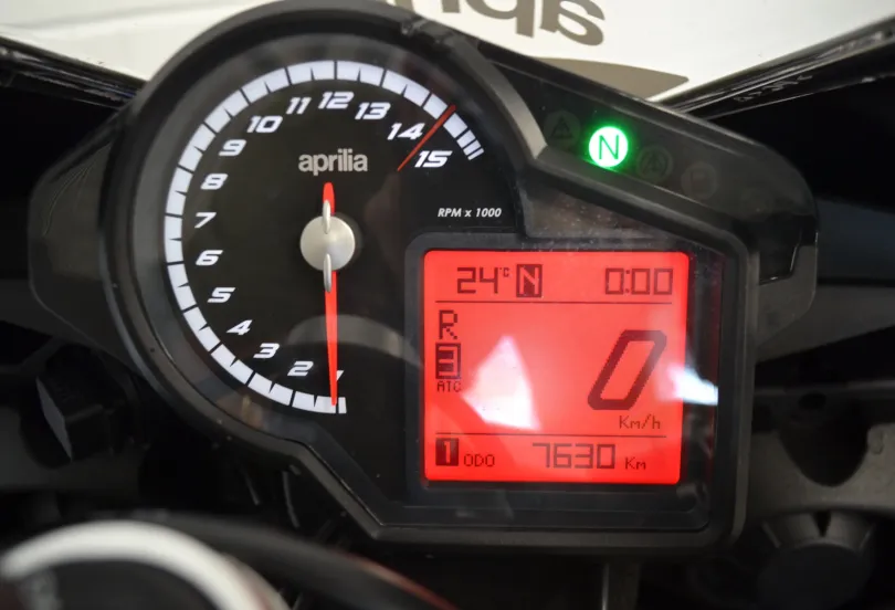 Aprilia RSV4 1000 RR, Usato, Svizzera, Camorino