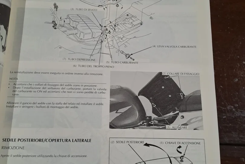 Manuale Honda CBR900RRT Fire Blade, Usagé, Suisse, Riva San Vitale