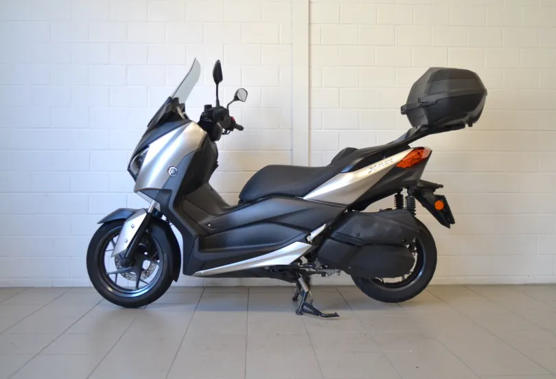 YAMAHA X-Max CZD 300 ABS, Usato, Svizzera, Camorino