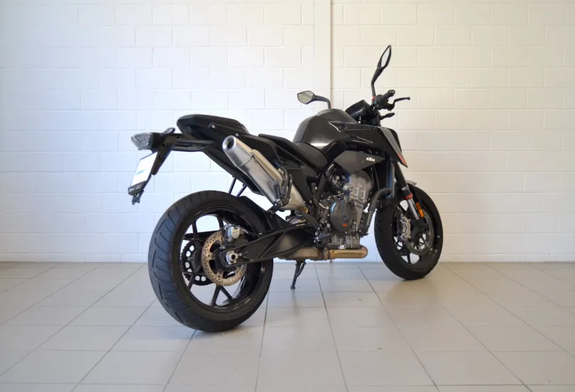 KTM 890 Duke, Used, Switzerland, Camorino