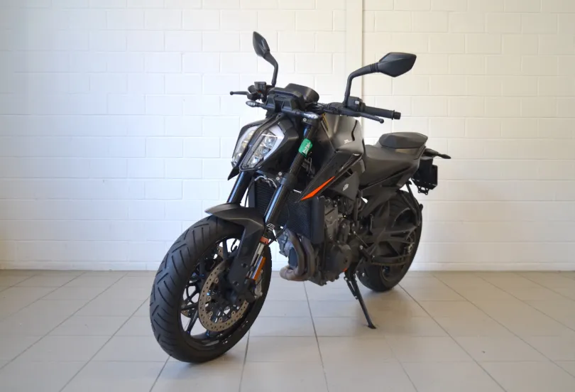 KTM 890 Duke, Used, Switzerland, Camorino