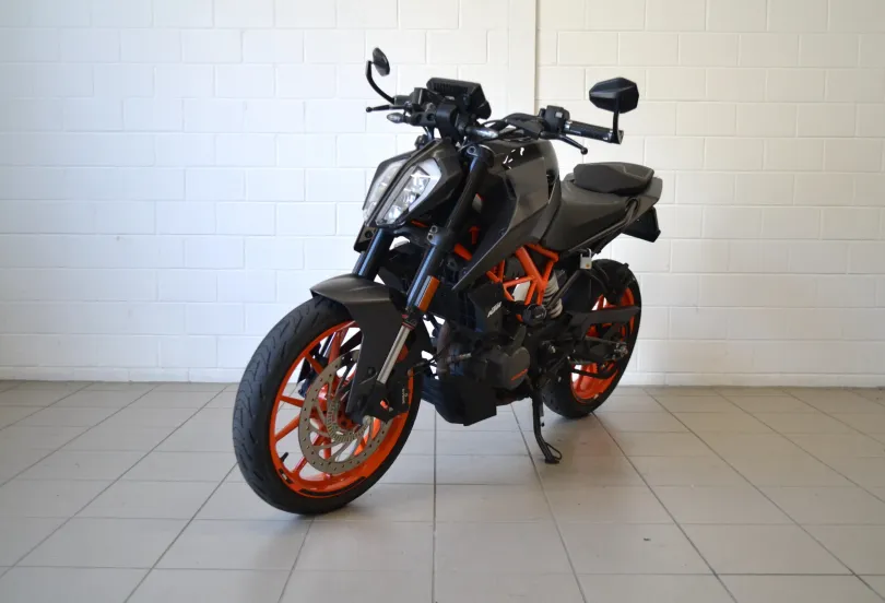 KTM 125 Duke, Usato, Svizzera, Camorino