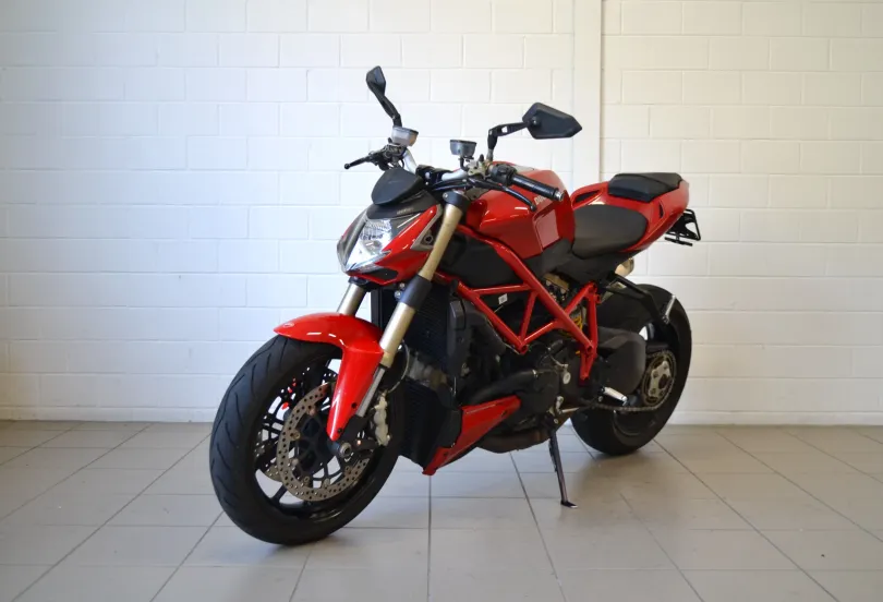DUCATI Streetfighter 848, Used, Switzerland, Camorino