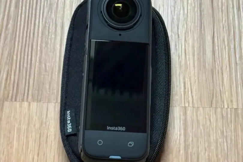 Insta 360 X4, Svizzera