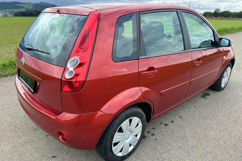 FORD Fiesta 1.4 16V Ambiente, Usagé, Suisse, Hunenberg