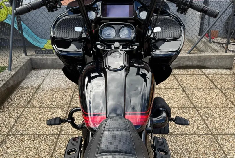 Vendo Harley Davidson Road Glide CVO Black Hole, Usato, Svizzera, Agno