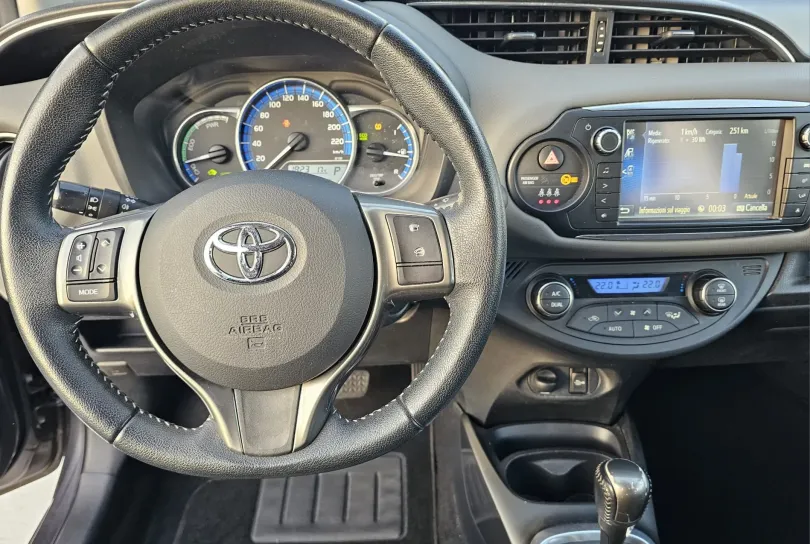 Toyota Yaris , Usato, Svizzera, Mendrisio