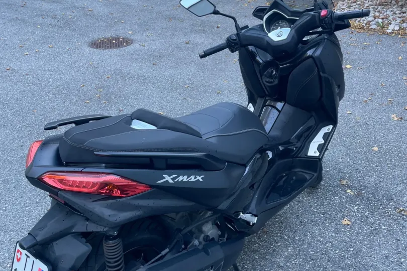 VENDO X-MAX 300 YAMAHA, Usato, Svizzera, Breganzona