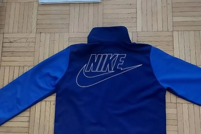 Nike Jacke, Schweiz, Wetzikon
