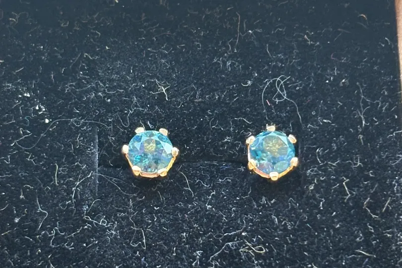 Luxuriöse Gold 585 Ohrstecker mit London Blue Topa, Switzerland, Schaffhausen