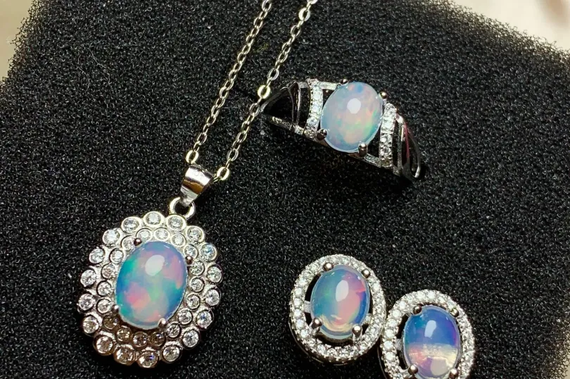 Colored Gems Jewelry 925 Silver Inlaid Opal Suit F, Schweiz, Schaffhausen