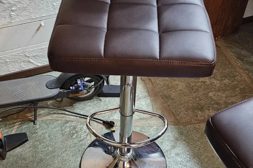 Barstuhl, Suisse, Oberarth