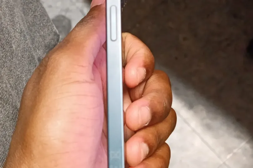 Iphone 13 128Gob , Capacité  Batterie 97%, Schweiz, Neuchatel