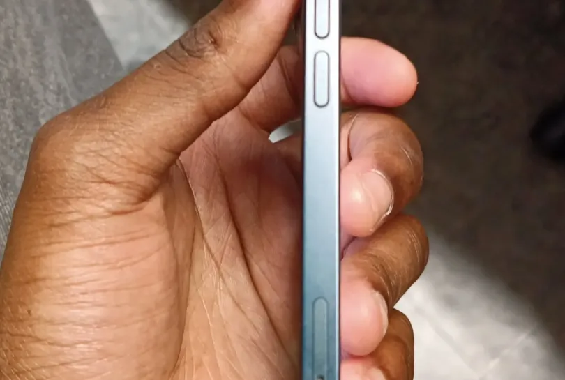 Iphone 13 128Gob , Capacité  Batterie 97%, Schweiz, Neuchatel