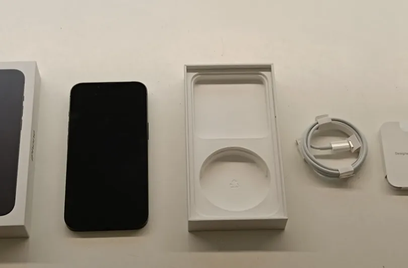 Iphone 13 128Gob , Capacité  Batterie 97%, Schweiz, Neuchatel