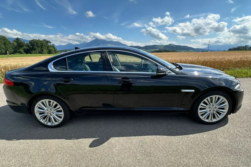 JAGUAR XF 3.0 V6 S/C Premium Luxury 4x4, Used, Switzerland, Hunenberg