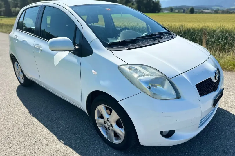 TOYOTA Yaris 1.3 Linea Luna, Usato, Svizzera, Hunenberg