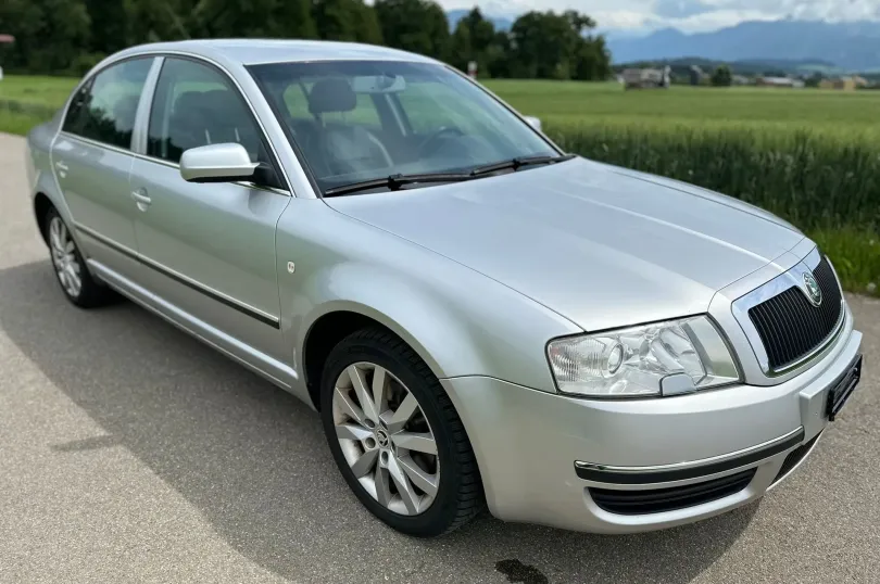 SKODA Superb 2.8 V6 Elegance, Usato, Svizzera, Hunenberg